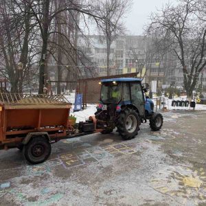 Teritoriile tuturor instituțiilor preșcolare din sectorul Centru sunt, de la primele ore ale dimineții, tratate antipolei